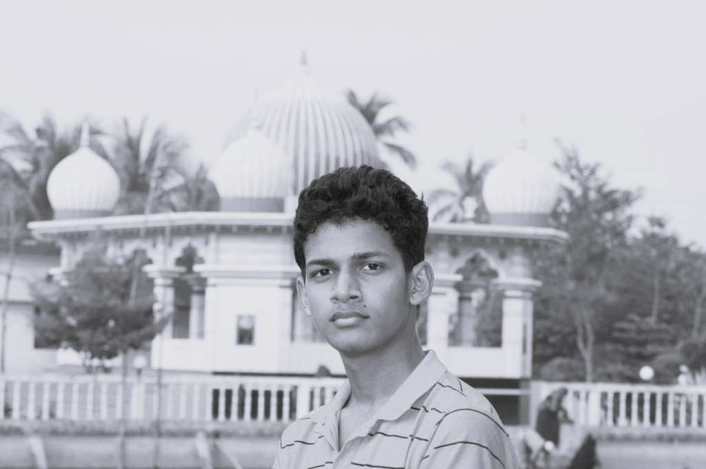 Leaving Dhaka for Bagerhat: The Economics of Moving Home